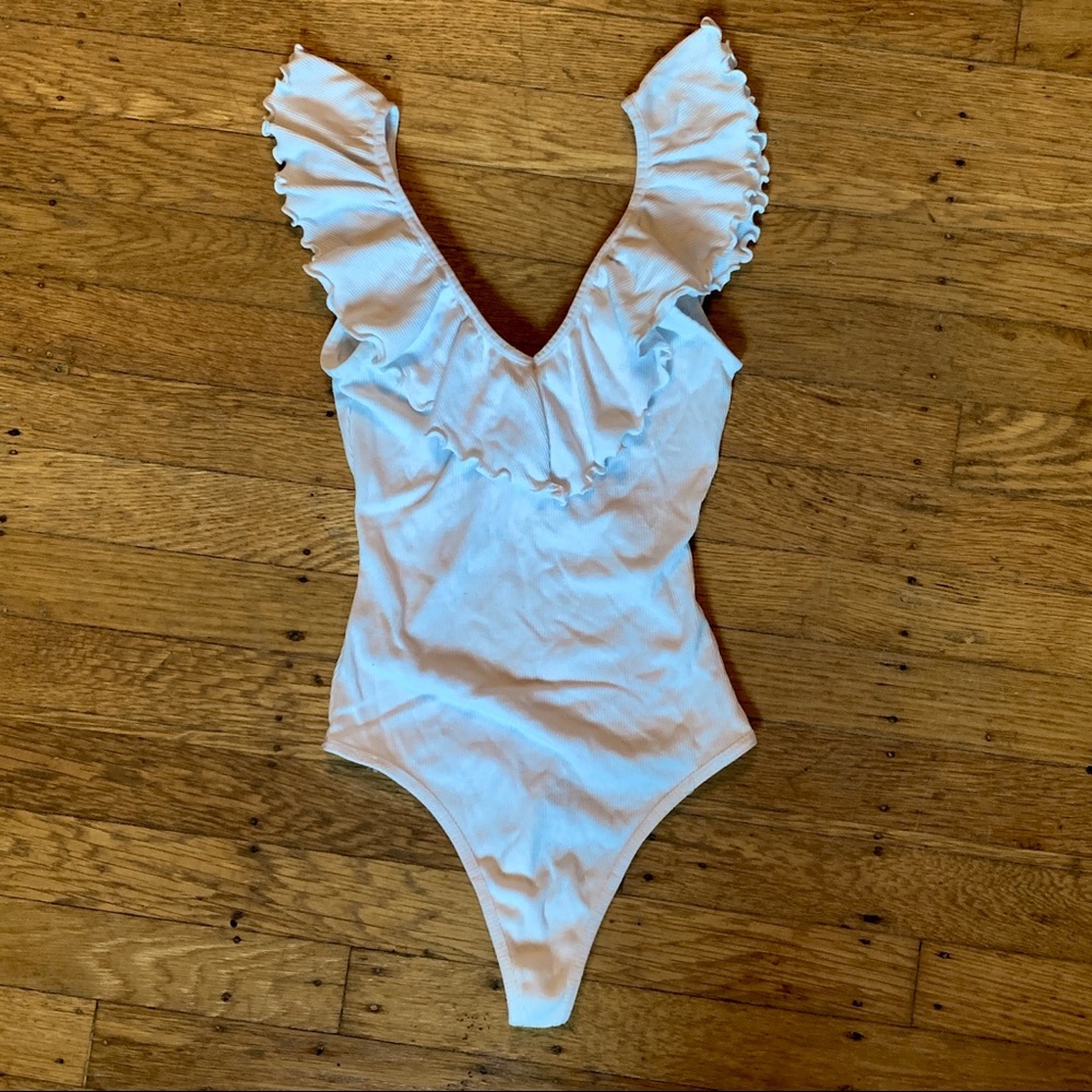 Wilfred aritzia ruffle bodysuit
